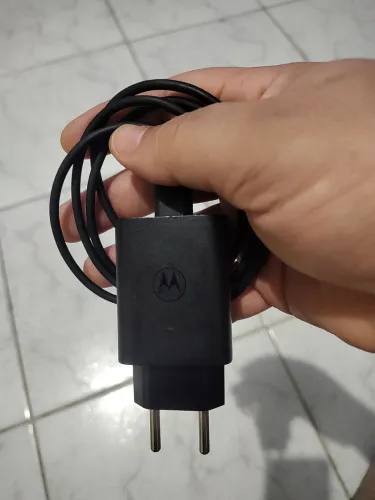 Carregador Motorola + Caixa Edge 30