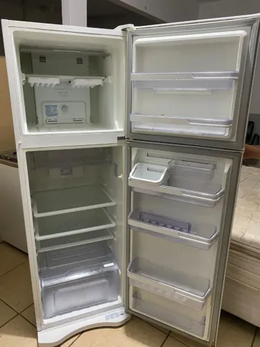 Geladeira Frost Free barato dou garantia
