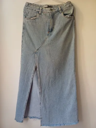 Linda saia jeans comprida