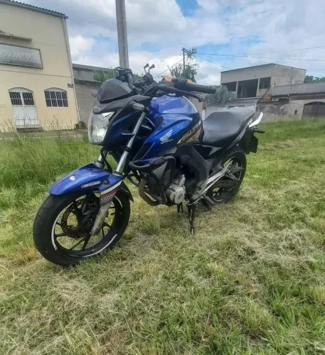 CB 250 Twister ?está disponível para venda16,500?
