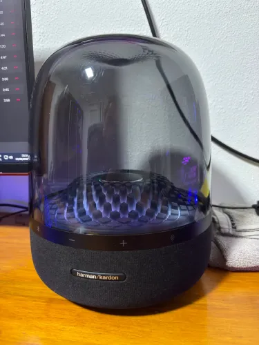 Harman Kardon aura studio 4