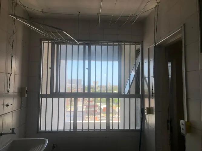 Janelas de vidro com alumínio sem a grade