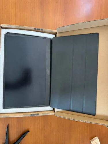 Monitor Portátil Acer PM161Q 15.6" IPS Full HD USB-C e Mini HDMI