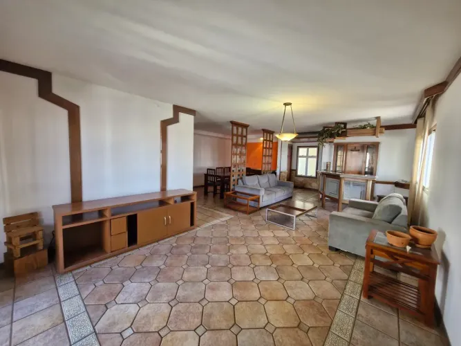 Martins, Apartamento com 174,94m², 3/4, Suíte, Elevador, Portaria 24h, ótima localização