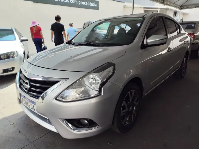 Nissan Versa Unique 1.6 16V Flex 4P Mec. 2016