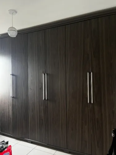 Guarda-roupa 6 portas