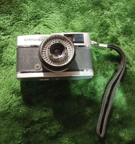 Câmera Fotográfica Analógica Olympus Trip 35 Anos 70 Vintage Funcionando