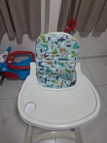 Vendo cadeira de alimentação 