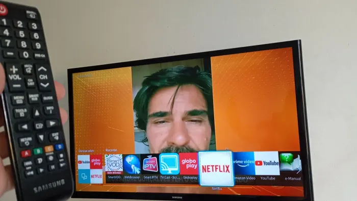 Smart tv 32 Samsung Zero com controle 