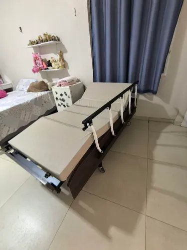 Vende - se cama hospitalar