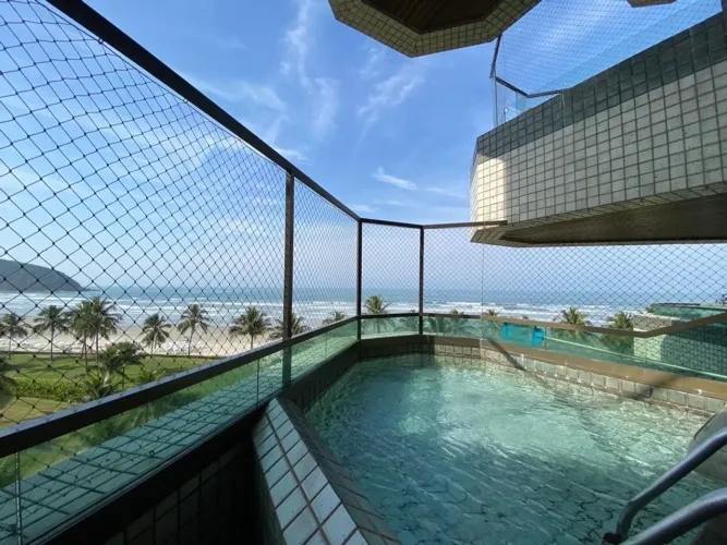 GOLDEN COAST RIVIERA FRENTE AO MAR