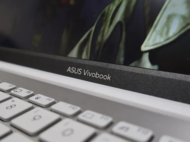 ASUS Vivobook Go 15 Impecável (Aceito propostas)<br>ASUA