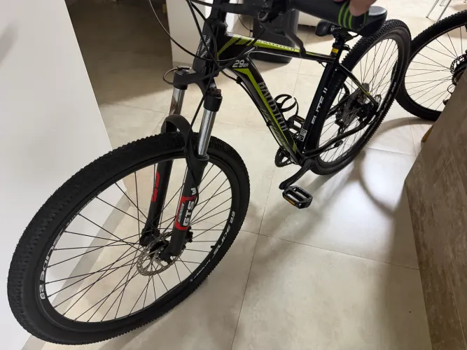 Bike aro 29 tamanho 17 1/12 semi nova