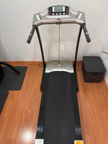 Esteira elétrica e bicicleta ergométrica