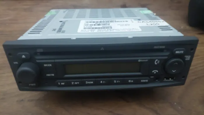 Rádio original Clarion - novo (AM/FM/CD/USB/mp3/ Bluetooth