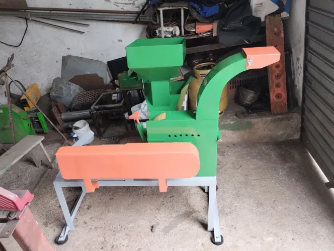 Máquina forrageira 3cv triturador