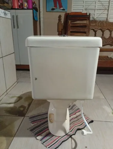 Vaso semi novo DECA 300 reais, interessados whatsapp *