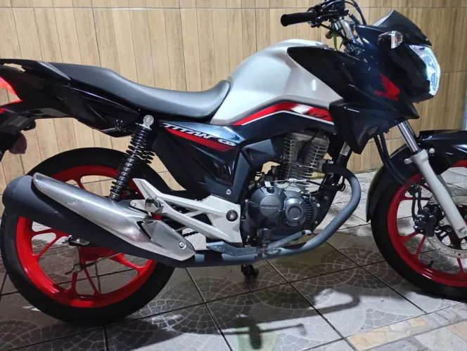 Moto super inteira 