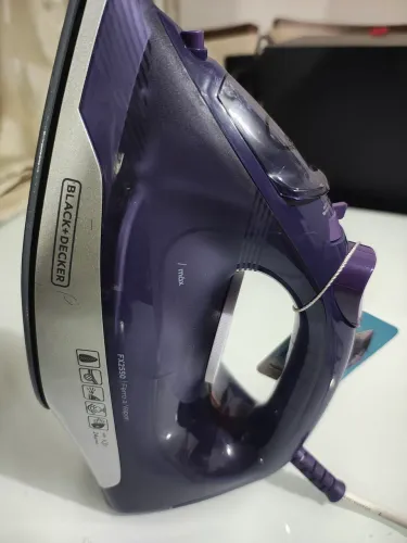 Ferro de Passar a Vapor Black+Decker FX2550 Ceramic Gliss -Novo!