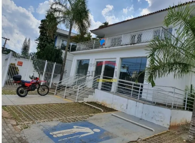 casa comercial Pacaembu 556m2