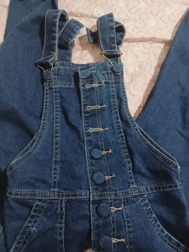 Macaquinho jeans infantil