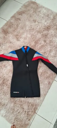 Roupa de Neoprene  manga longa Importado Henderson tam. M  7mm