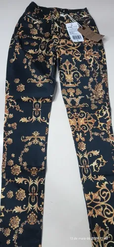 Calça Estampada Cigarrete Tamanho: 34