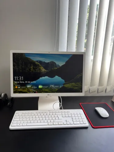 Vendo LG All in One 21,5 | Full HD | SEMI NOVO