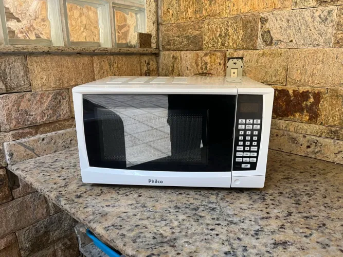 MICROONDAS PHILCO COELHO NETO FUNCIONANDO PERFEITAMENTE TUDO 250,00 