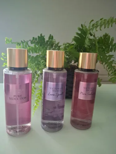 Perfume Victoria Secrets - R$ 70,00 cada. Os 3 frascos por R$200,00