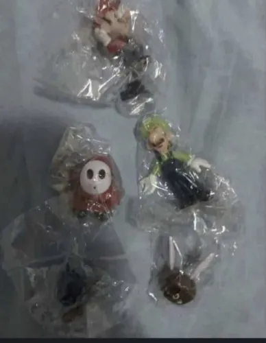 Kit com miniaturas em pvc do Mario bros
