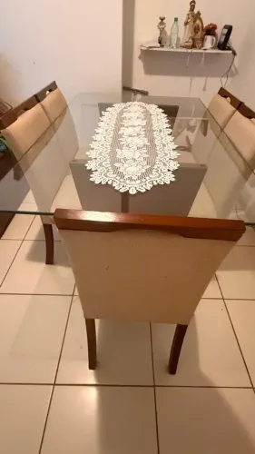 Mesa de Jantar Madeira Maciça + Vidro 12 mm + 5 Cadeiras