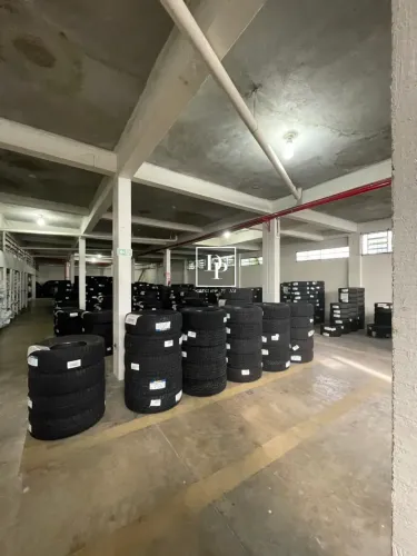 Prédio comercial de 3.150 m² à venda na Av. Constantino Nery