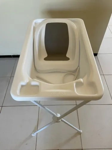 Vendo banheira de banho de bebê