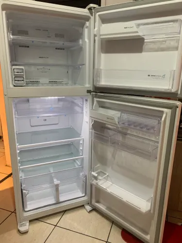 Geladeira Electrolux 481 L