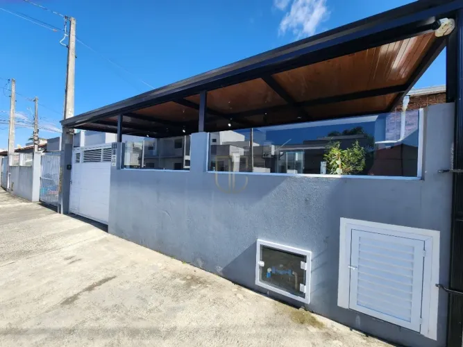 Casa Geminada semi mobiliada com 2 Quartos no Gravatá, Navegantes SC