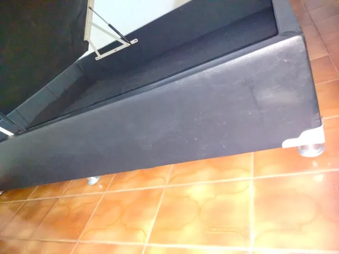 Box Baú Casal 138x188 Preto com Pistão - Ótimo Estado