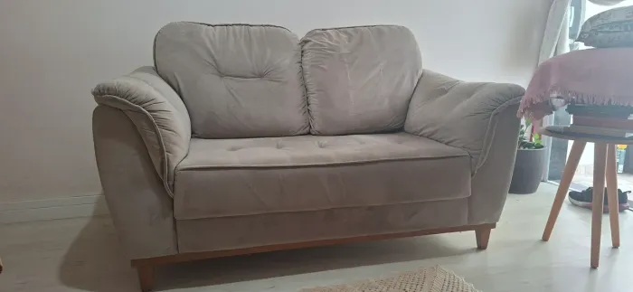 Sofá de 2 lugares de veludo 