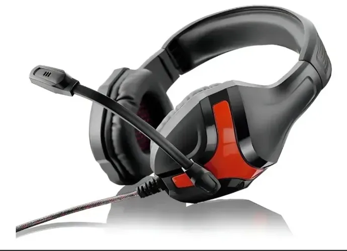 Fone de ouvido over-ear gamer Warrior Harve PH101 com luz LED