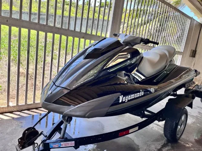 Jet Ski Yamaha FZS SHO Supercharged 2008, 138h, com carreta