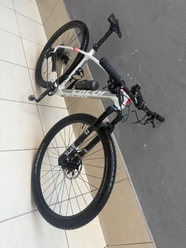 Caloi Elite Carbon Racing 2020
