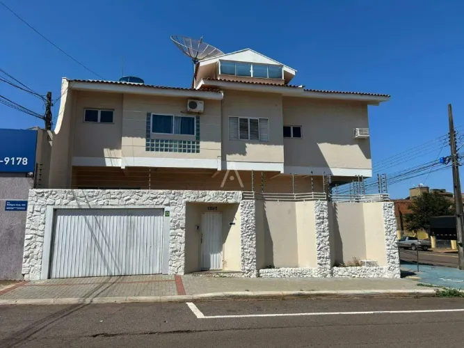 Sobrado para locação no bairro Maria Luiza em Cascavel Pr