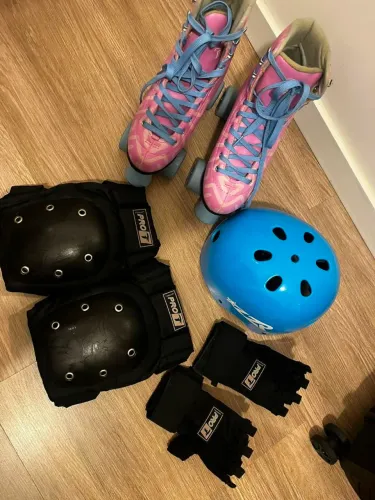 Patins traxart com kit capacete luva joelheira e cotoveleira