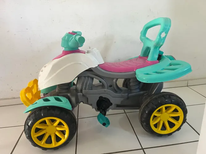 Motoca de brinquedo