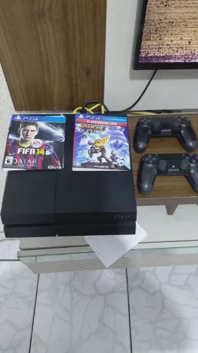 PS4 12X C/J 2 JOGOS 2 CONTROLES