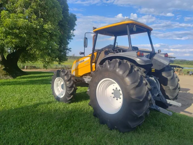 Trator BM 100