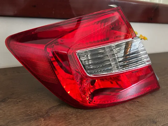 Lanterna traseira Honda cívic 2013