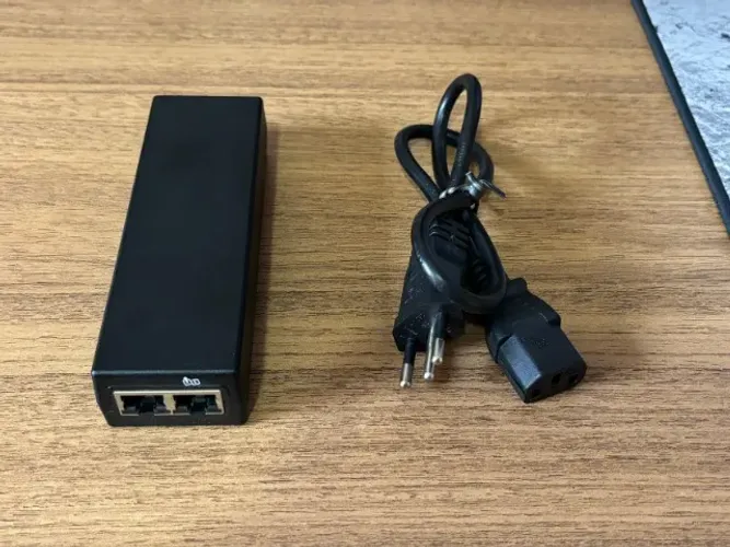 Injetor POE HPE Aruba Instant On 802.3af Midspan R8W31A