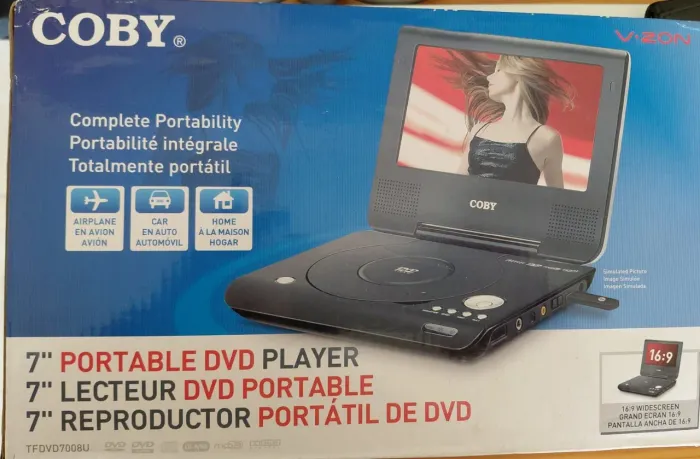DVD portátil Coby TFDVD7008 com tela de 7 polegadas