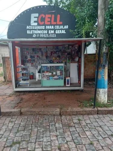 Vendo Loja container medindo 3+2 pra tirar do local valor 10,000 tratar com Emílio